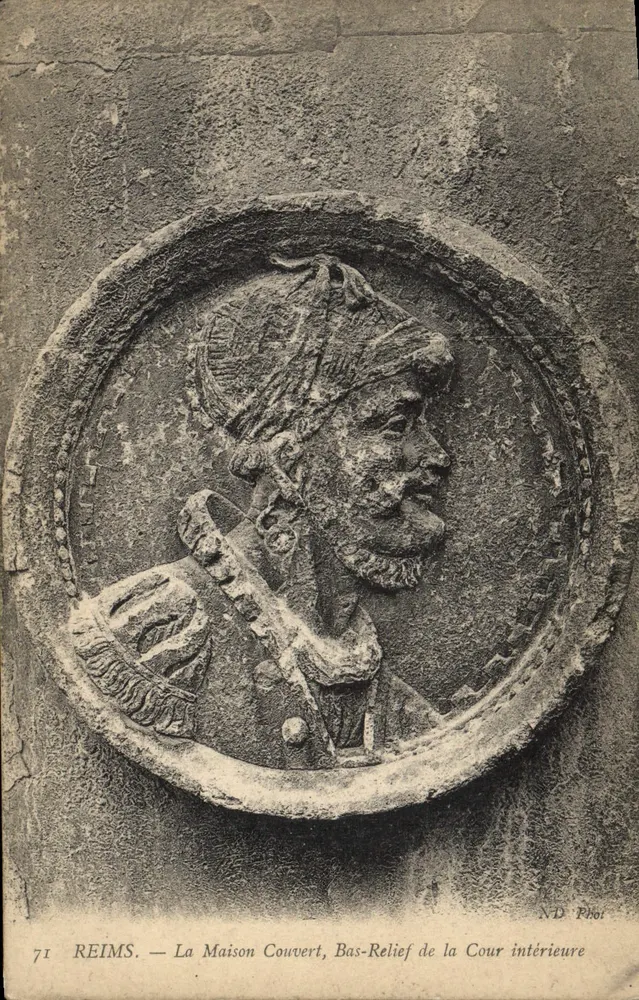 Reims — A Casa Couvert, Bas-Relief da Sala Interna — ND Photo - Frente