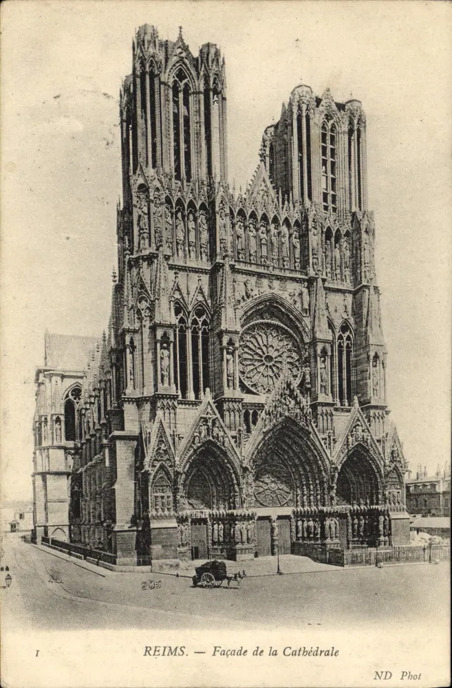 Reims — Fachada da Catedral — ND Phot - Frente