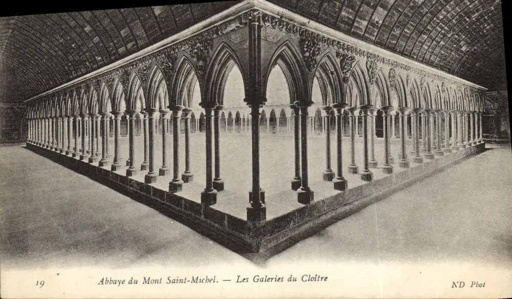 Abadia do Mont-Saint-Michel — As Galerias do Claustro — ND Phot - Frente