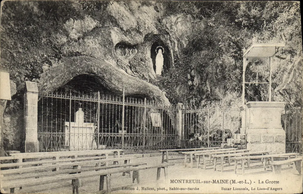 Montreuil-sur-Maine (M.-et-L.) - Die Höhle — Edition J. Malicoit, Sablé-sur-Sarthe - Vorderseite