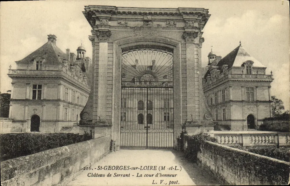 Château de Serrant — La cour d'honneur — L. V., ppot. - Vorderseite