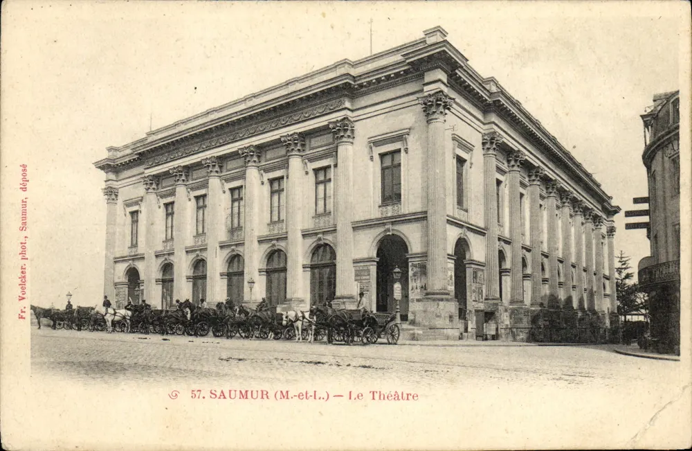 Saumur (M.-et-L.) — O Teatro — Fr. Voelcker, depósito - Frente