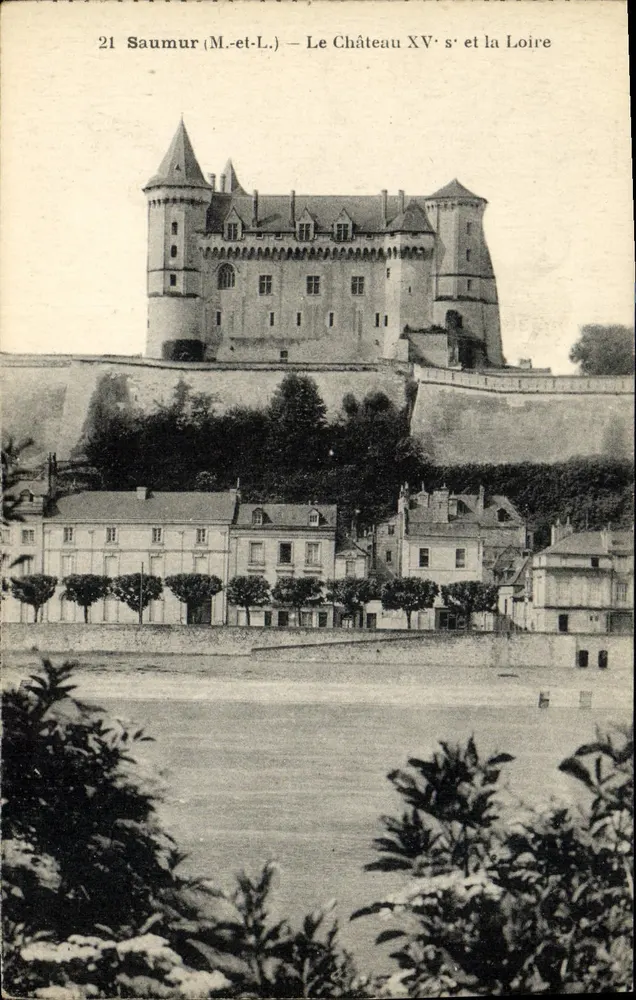 Saumur (M.-et-L.) — O Castelo do Século XV e a Loire - Frente