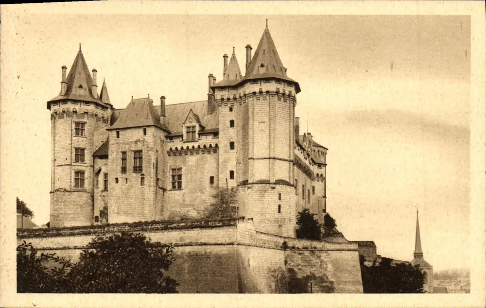 Saumur — Blick zum Schloss und zur Kirche — In Frankreich gedruckt - Vorderseite