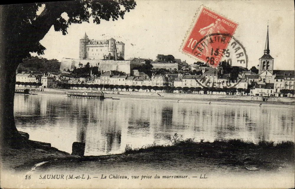 Saumur (M.-st-L.) — Das Schloss, Ansicht vom Kastanienbaum — LL. - Vorderseite