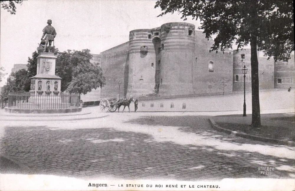 Angers — A estátua do rei René e o castelo — Staerck Paris - Frente