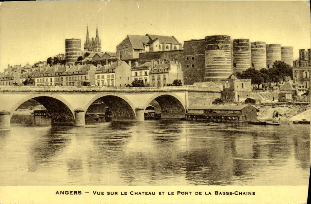 Angers — Ansicht des Schlosses und der Brücke der Basse-Chaine — Verlag ANGERS - Vorderseite