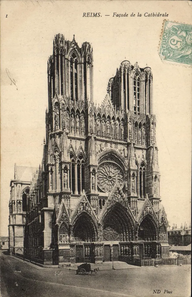 Reims — Fachada da Catedral — ND Phot - Frente