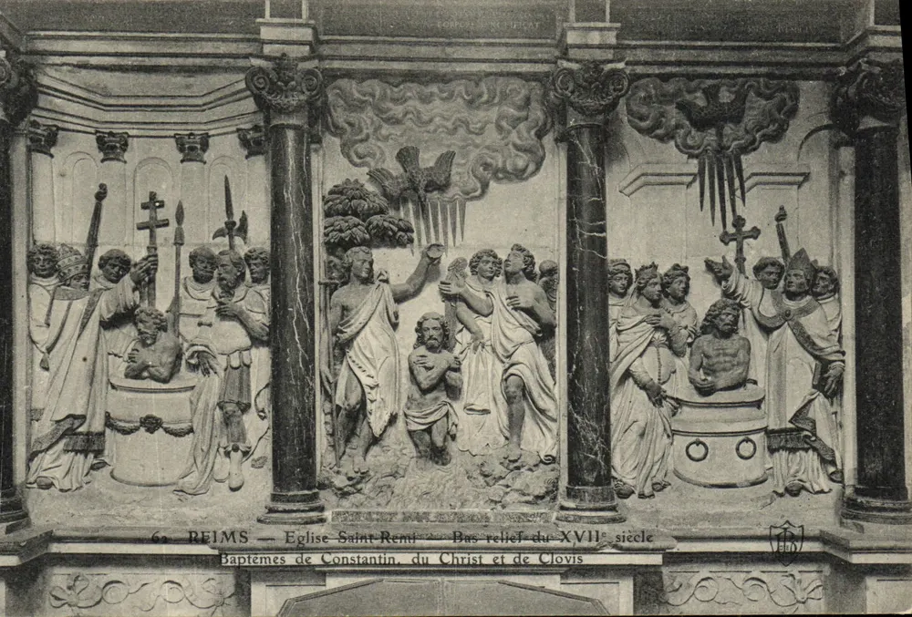 Reims — Kirche Saint Rémi — Basrelief des 17. Jahrhunderts, das die Taufen von Konstantin, Christus und Clovis darstellt - Vorderseite
