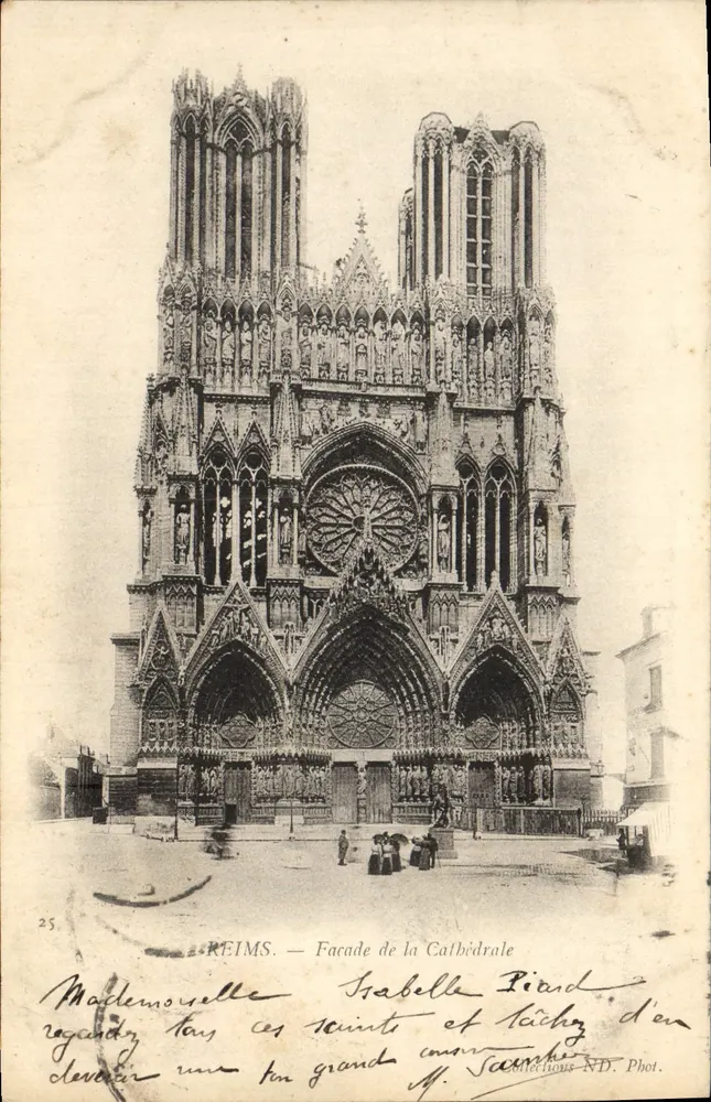 Reims — Fachada da Catedral — M. Tassan Fot. - Frente