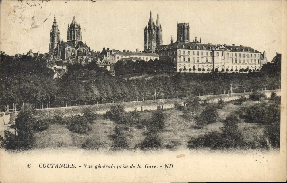 Coutances - Vista general tomada desde la Estación - ND - Anverso