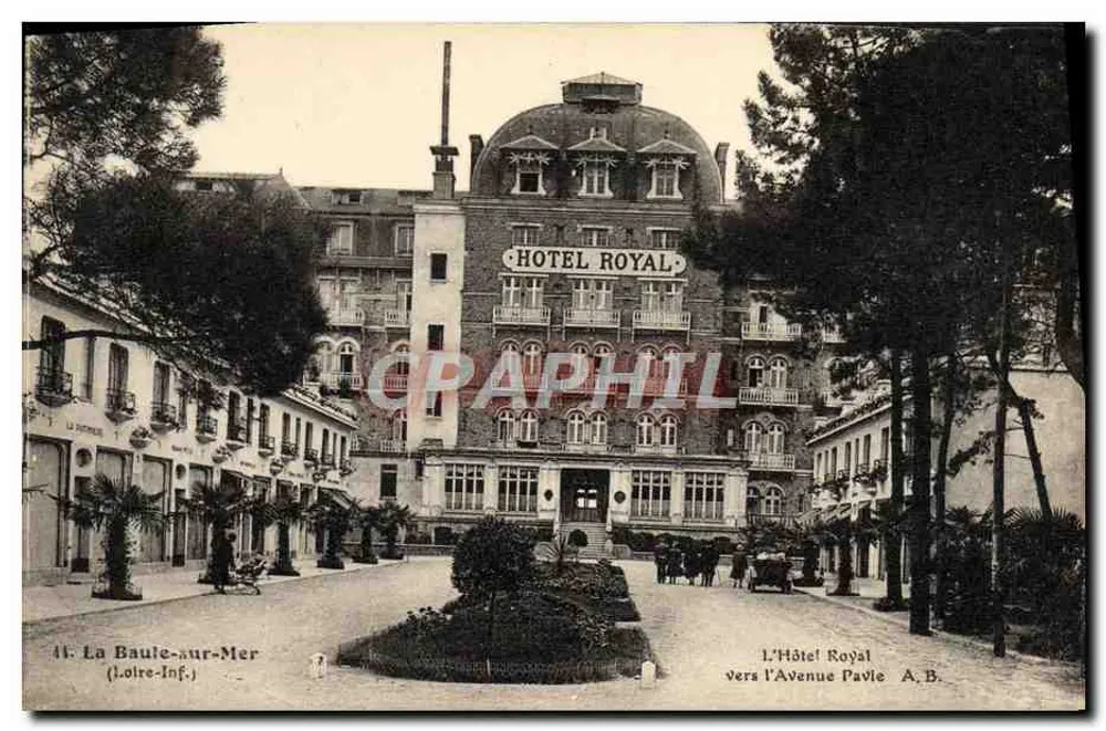 La Baule-aur-Mer — Hotel Royal, Ansicht in Richtung Avenue Pavile — Verleger A.B. - Vorderseite