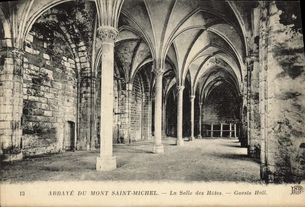 Abbaye du Mont-Saint-Michel — Die Gäste-Halle — Guests Hall - Vorderseite