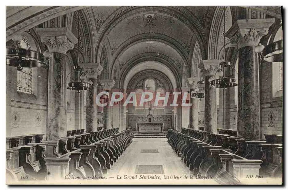 Châlons-sur-Marne — Das Grand Séminaire, Innenansicht der Kapelle - Vorderseite