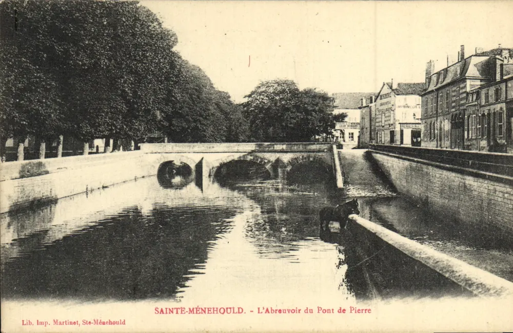 Sainte-Ménéhould - Das Wasserbecken am Steinbrücke — Lib. Imp. Martinet, Ste-Mégehoult - Vorderseite