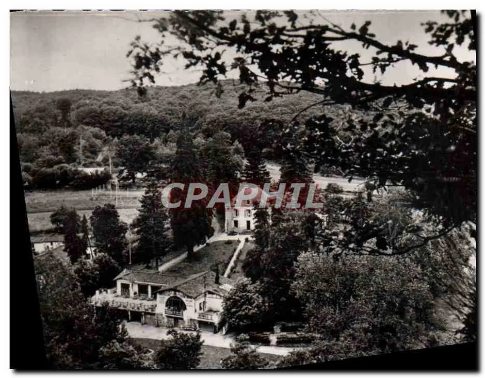Mervent (Vendée) — Hostellerie de Pierre-Brune e a Floresta - Frente