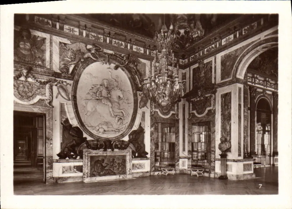 Sala decorada com decorações escultóricas — Castelo de Versalhes — série n°7 - Frente
