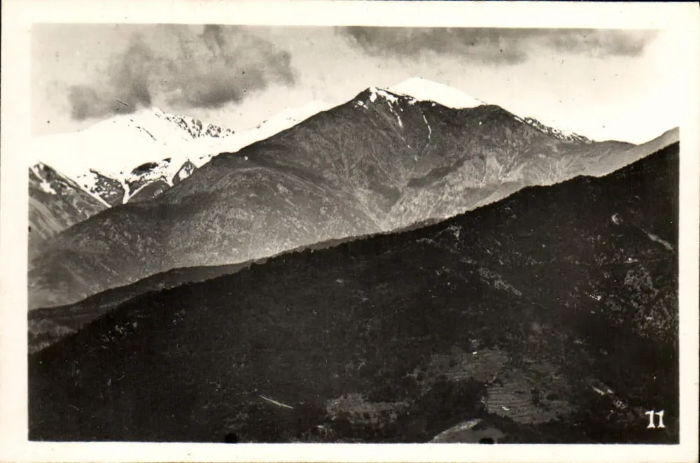 Monts du Carriégon — vista panorâmica — série 11 - Frente
