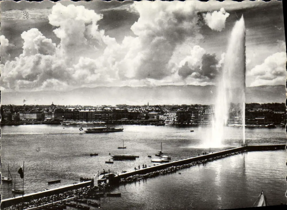 Genève — La Rade et le Jet d'Eau - Frente