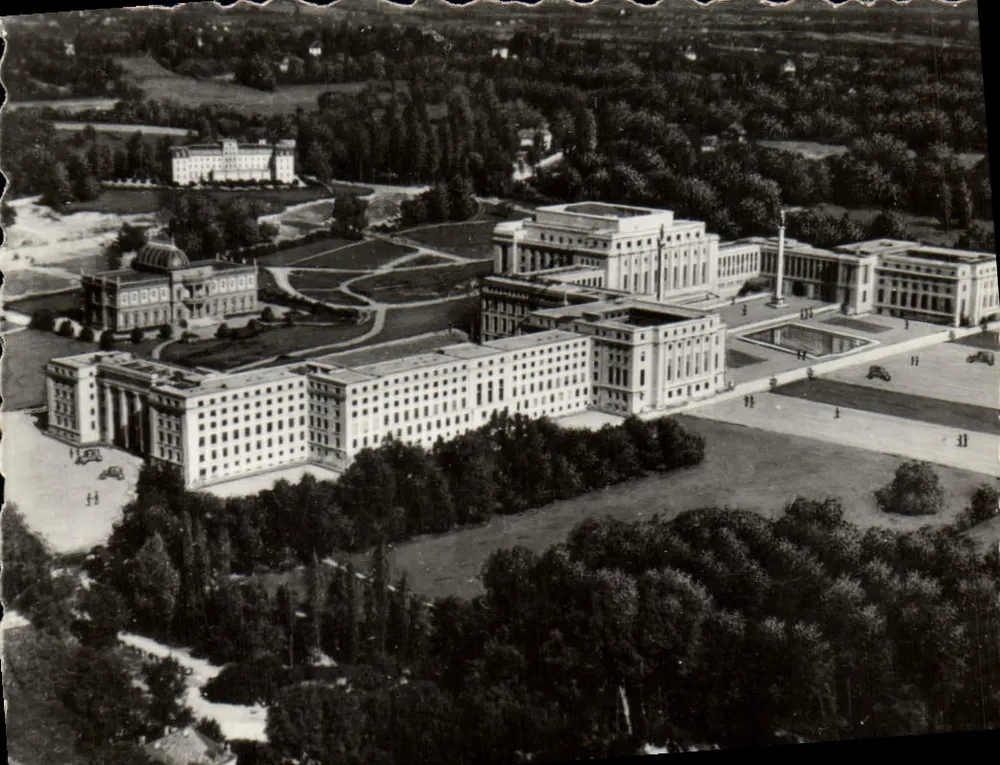 Palácio das Nações — Genebra - Frente
