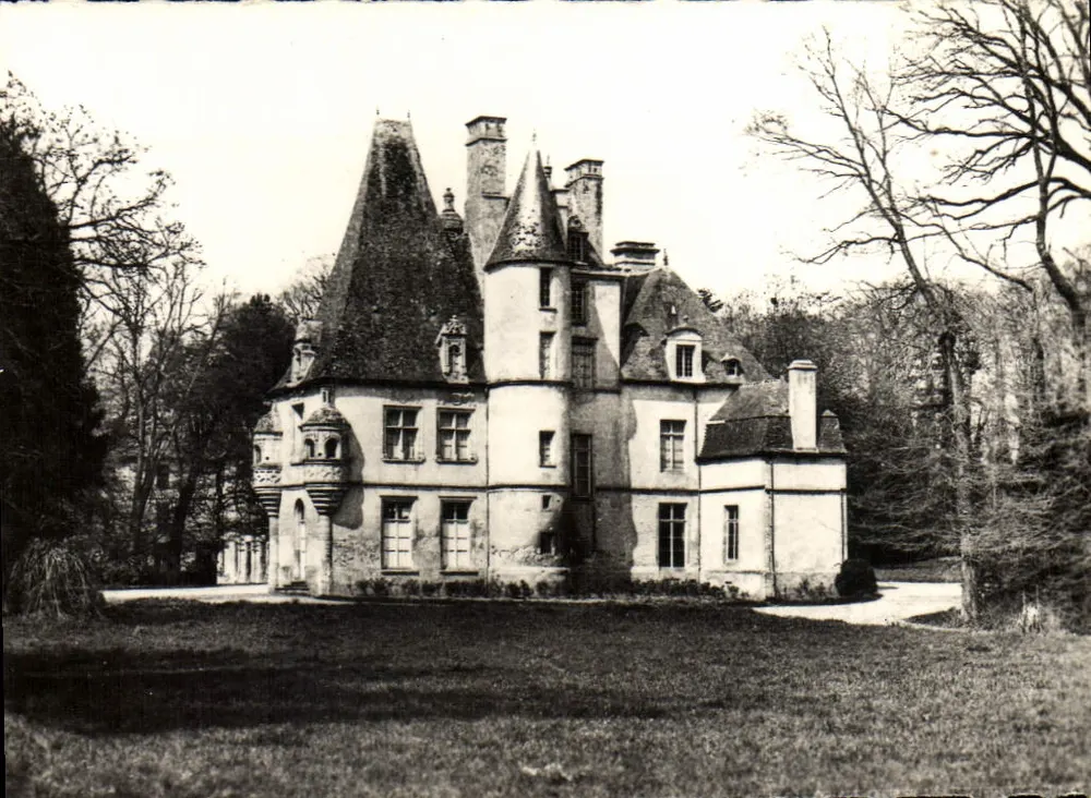 Lion-sur-Mer — Le Château côté du parc (XVIe s.) — n°116 - Frente