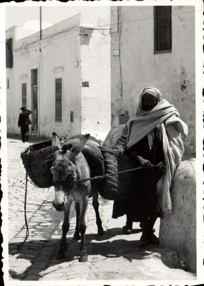 Frau mit beladenem Esel — Sidi bou Said — Sidi bou Said - Vorderseite