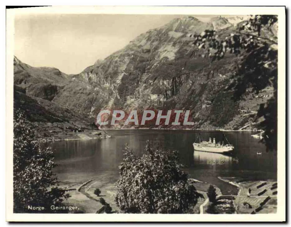 Noruega, Geiranger — vista do fiordo com um navio — editor desconhecido - Frente