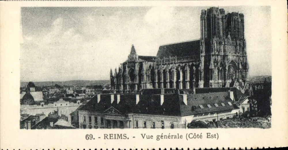 Reims - Vista geral (Lado Leste) — 69. - REIMS. - Vista geral (Lado Leste) - Frente
