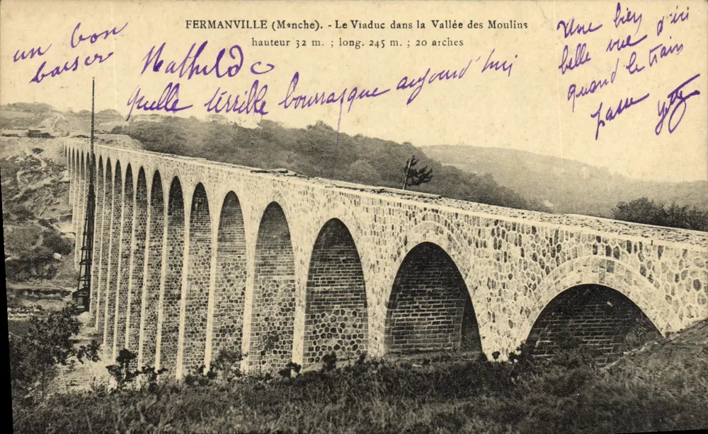 Fermanville (Manche) — Der Viadukt in der Schlucht der Mühlen — 20 Bögen, 32 m Höhe, 245 m Länge - Vorderseite