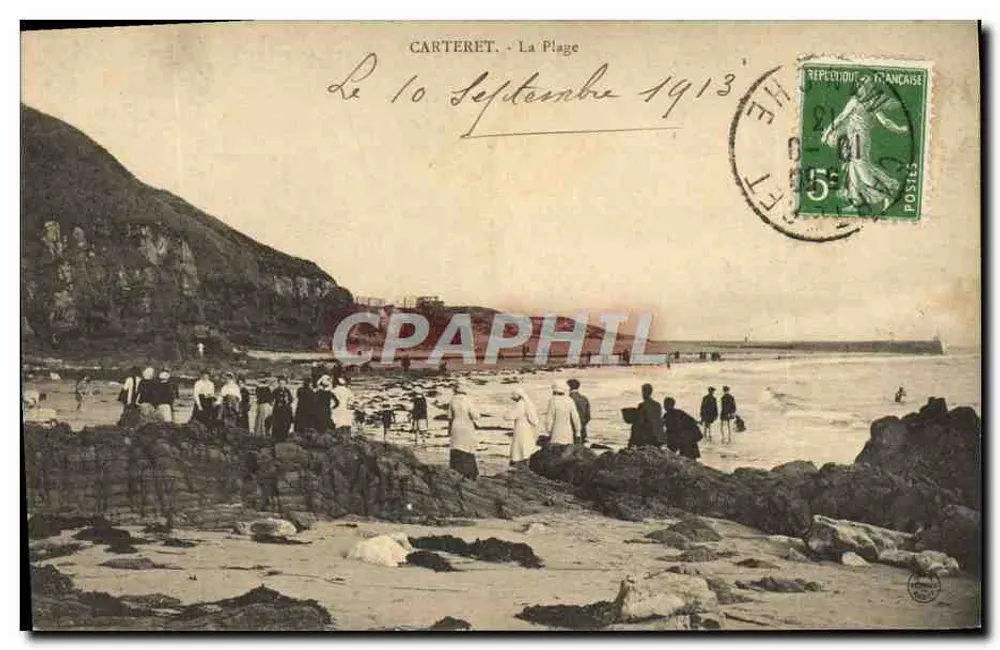 Carteret - A Praia — vista da costa rochosa com banhistas — editor não identificado, número de série não visível - Frente