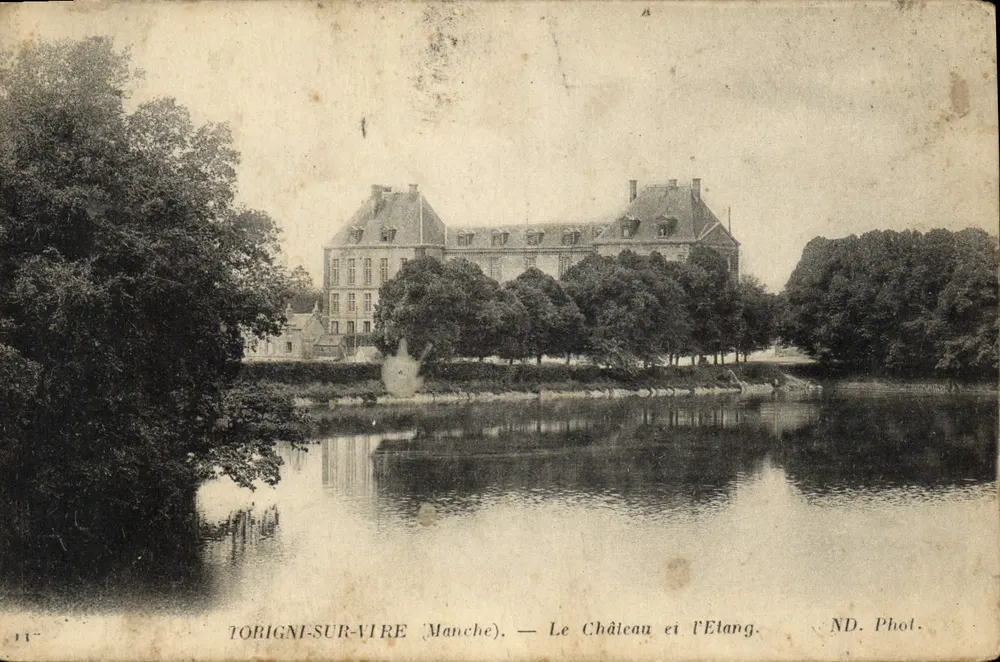 Torigni-sur-Vire (Manche) — Het Kasteel en het Meer - Voorkant