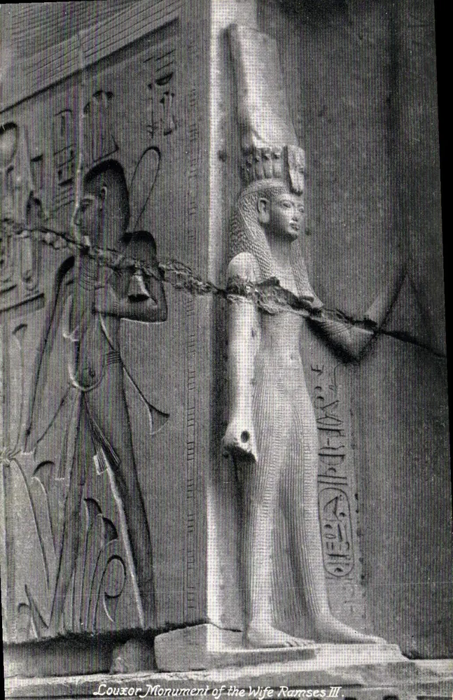 Louxor - Denkmal der Frau Ramsès III — Ephtimios Brüder, Port Said - Vorderseite