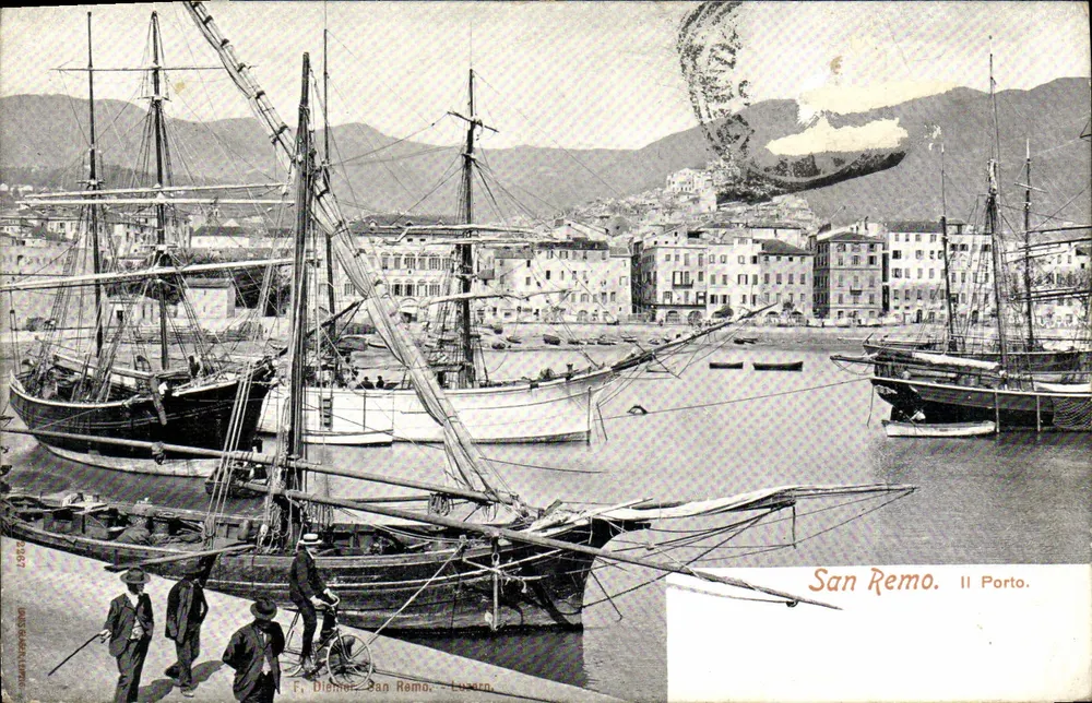 San Remo. Il Porto. — Vue du port avec plusieurs voiliers — éditeur F. Dihner, San Remo. - Frente