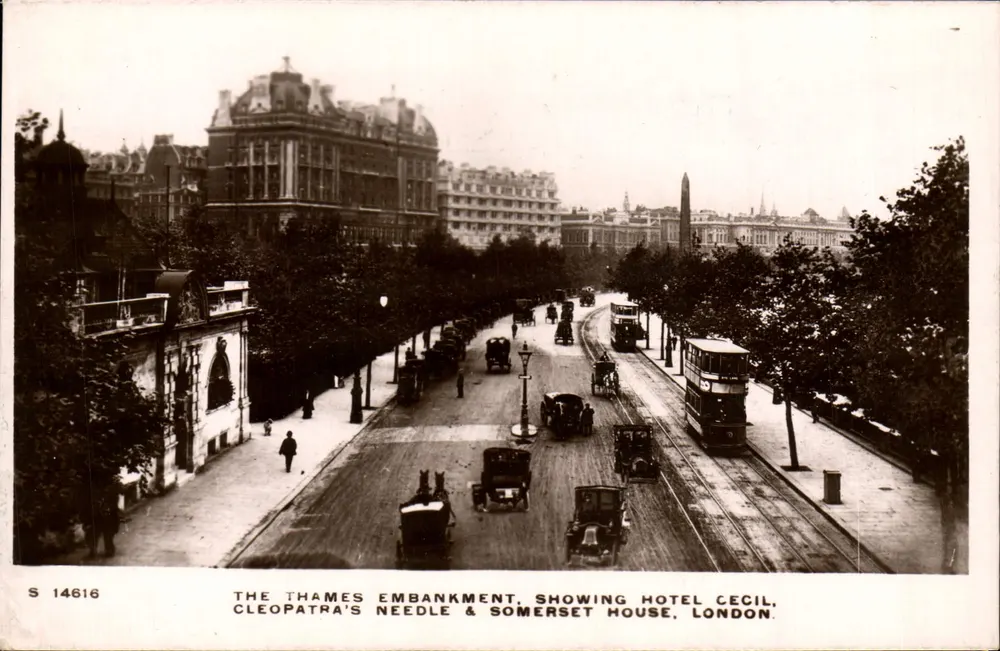 Thames Embankment — Hotel Cecil, Kleopatras Nadel & Somerset House, London — Kingsway Real Photo Card, Serie S 14616 - Vorderseite