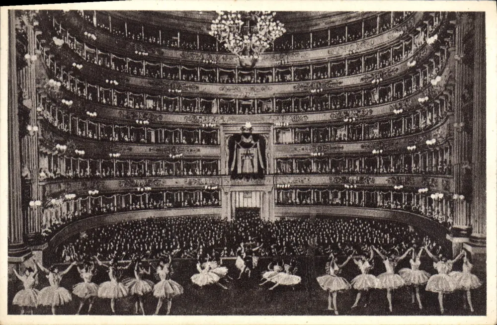 Milão — Interior do Teatro La Scala — 5719 - Frente