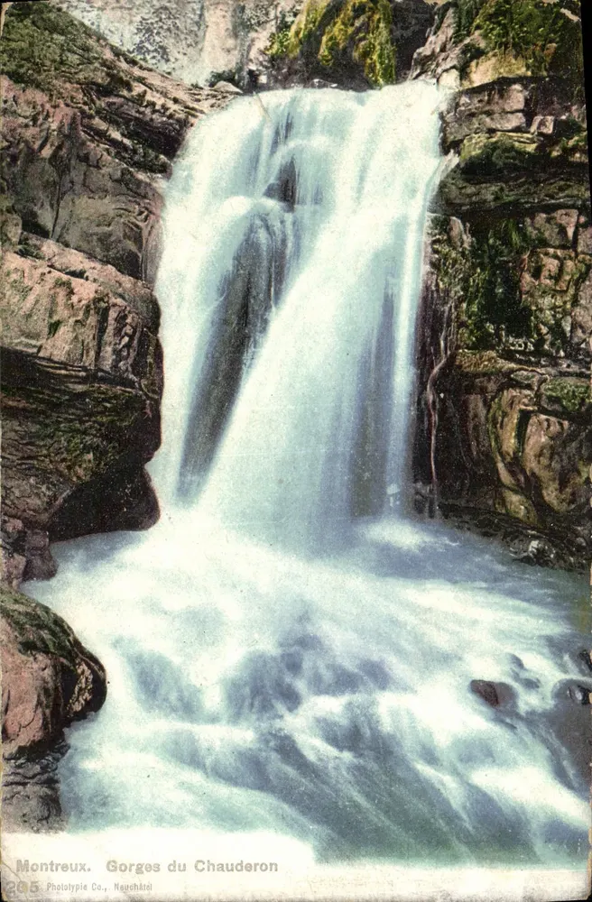 Gorges du Chauderon — cascade dans les monts de Montreux — Phototypie Co., Neuchâtel n°285 - Frente