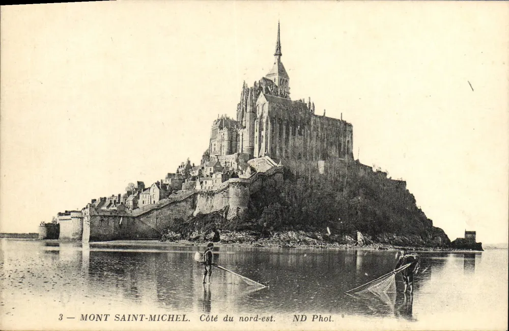 Mont Saint-Michel — Nordöstliche Seite — ND Phol. - Vorderseite