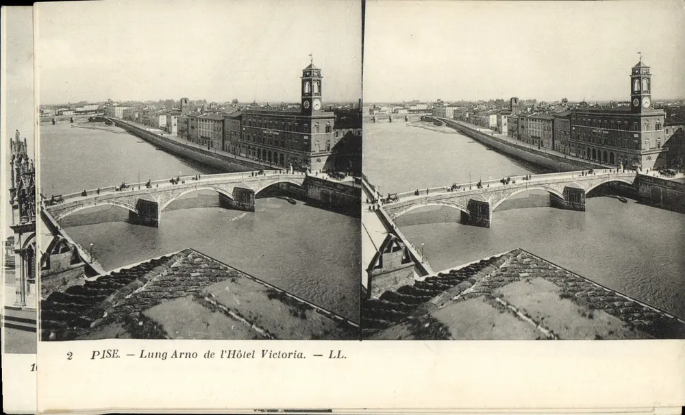 Pise — Vue du pont sur l'Arno et de l'Hôtel Victoria — LL. - Frente