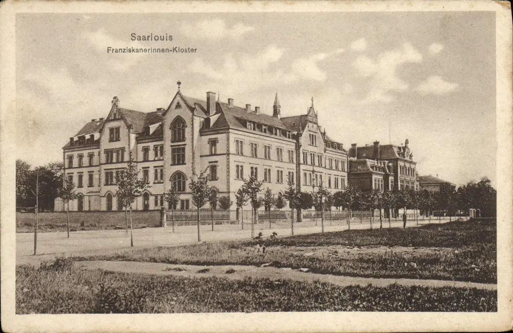 Saarlouis — Ansicht des Franziskanerinnen-Klosters — Verlag Autwitz, Nr. 15 15341 - Vorderseite