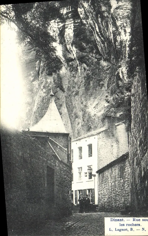 Dinant — Rue sous les rochers — L. Lagaert, B. — N. - Frente
