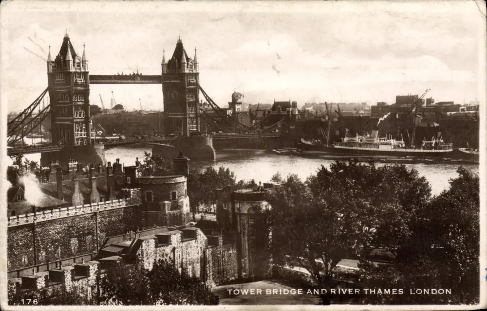 Tower Bridge and River Thames — London — série 176 - Frente