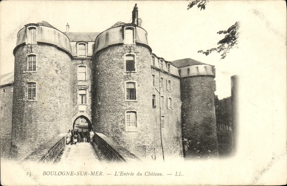 Boulogne-sur-Mer — Der Eingang zum Schloss — LL. — n°13 - Vorderseite