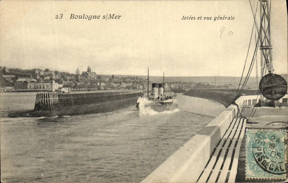 Boulogne-sur-Mer — Jettys und allgemeiner Blick — Postes Calais - Vorderseite