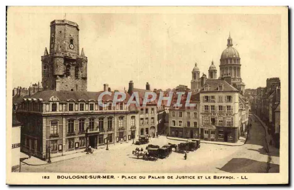 Boulogne-sur-Mer — Place du Palais de Justice und der Glockenturm — LL, n° 182 - Vorderseite