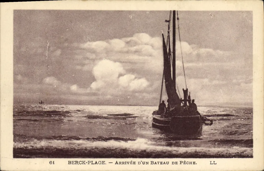 Berck-Plage — Chegada de um barco de pesca — LL, n° 61 - Frente