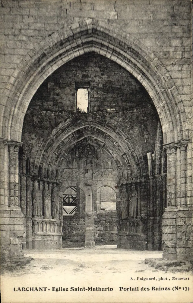Larchant - Kirche Saint-Mathurin - Portal der Ruinen — A. Poignard, phot., Nemours (N° 17) - Vorderseite