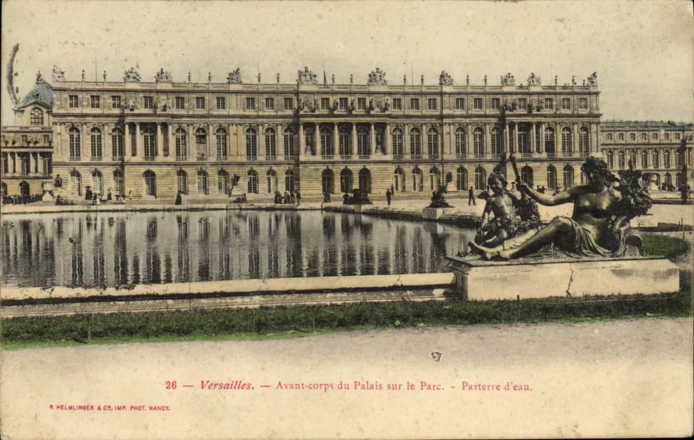 Versailles — Vorderhof des Palastes im Park - Wasserparterre — R. HELMLINGER & Cie, IMP. PHOT. NANCY, n°26 - Vorderseite