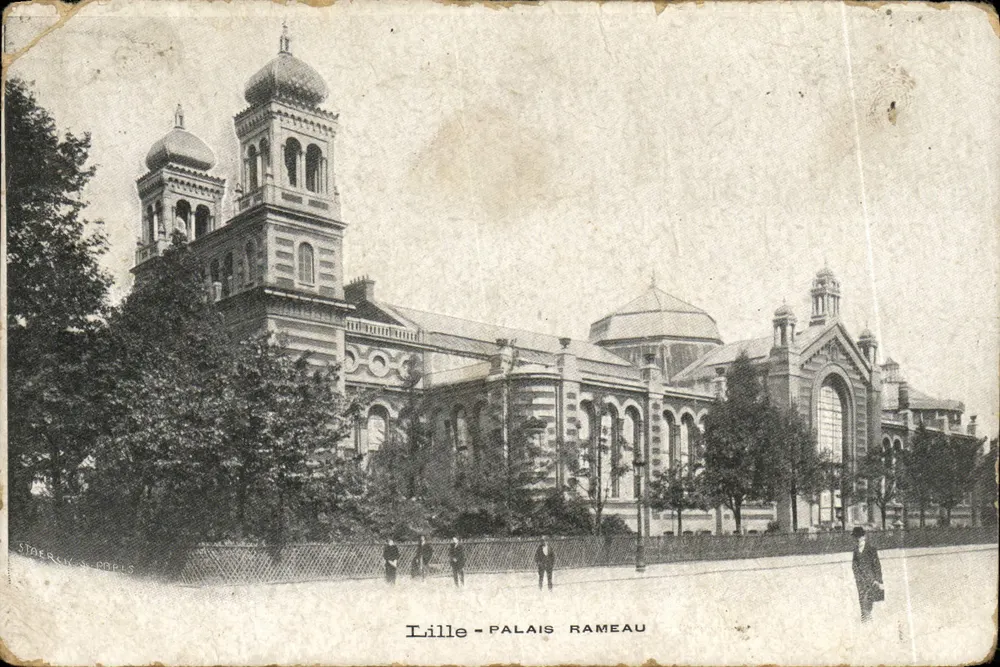 Lille - Palais Rameau — vue extérieure de l'édifice avec deux tours à dômes, éditeur STAERCKY PARIS - Frente