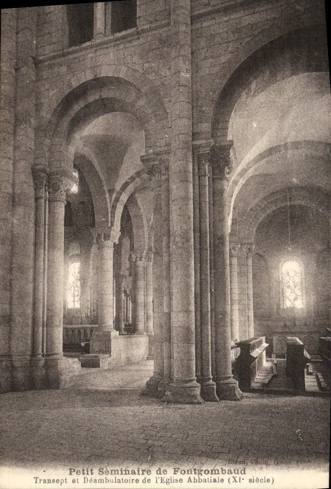 Petit Séminaire de Fontgombaud — Transept und Dédambulatoire der Abteikirche (11. Jahrhundert) — Biaud, Photo Gosne - Vorderseite