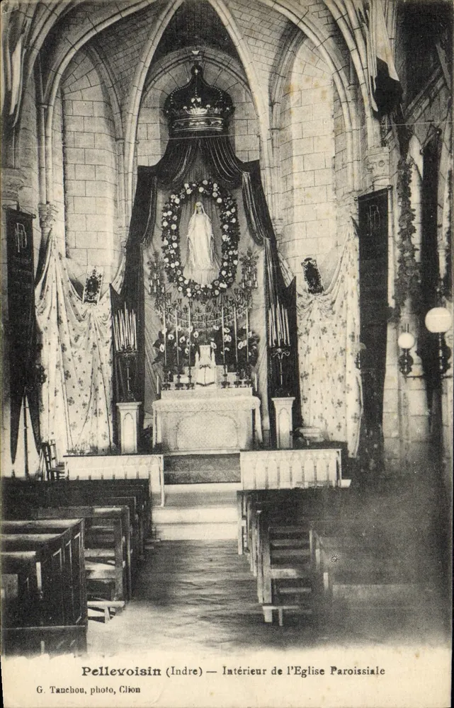 Pellevoisin (Indre) — Innenansicht der Pfarrkirche — G. Tanchou, Foto, Clion - Vorderseite